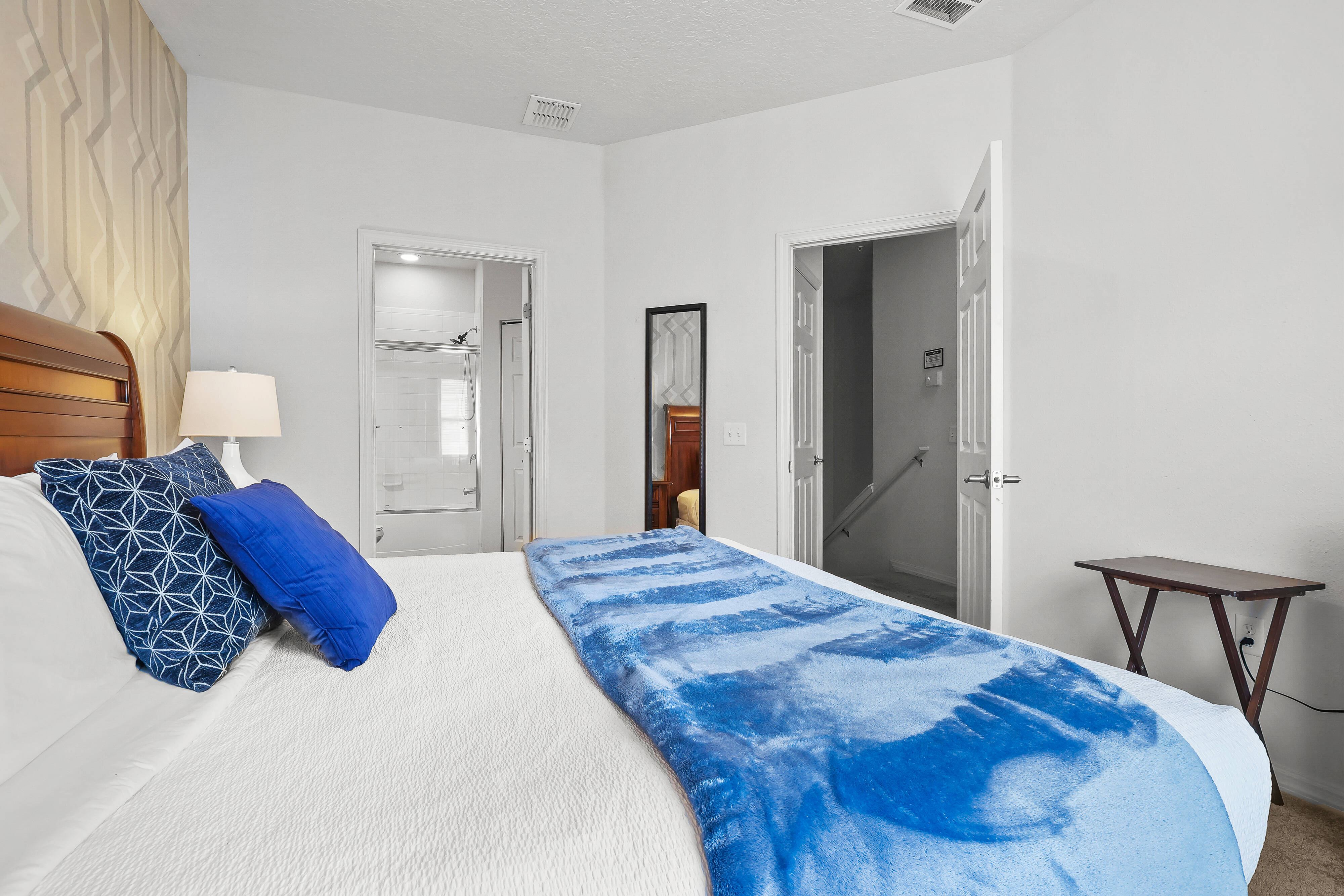 4BR townhouse with 2 kings in florida