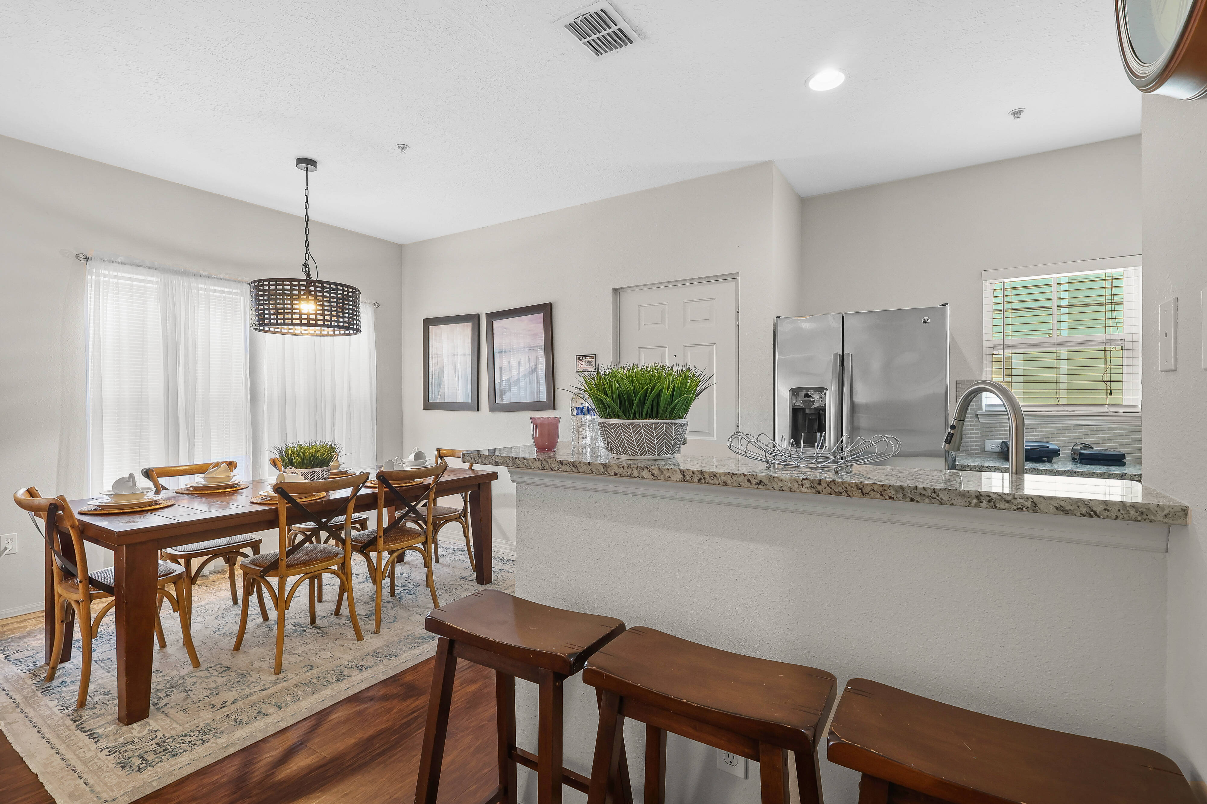 4BR townhouse with 2 kings in florida