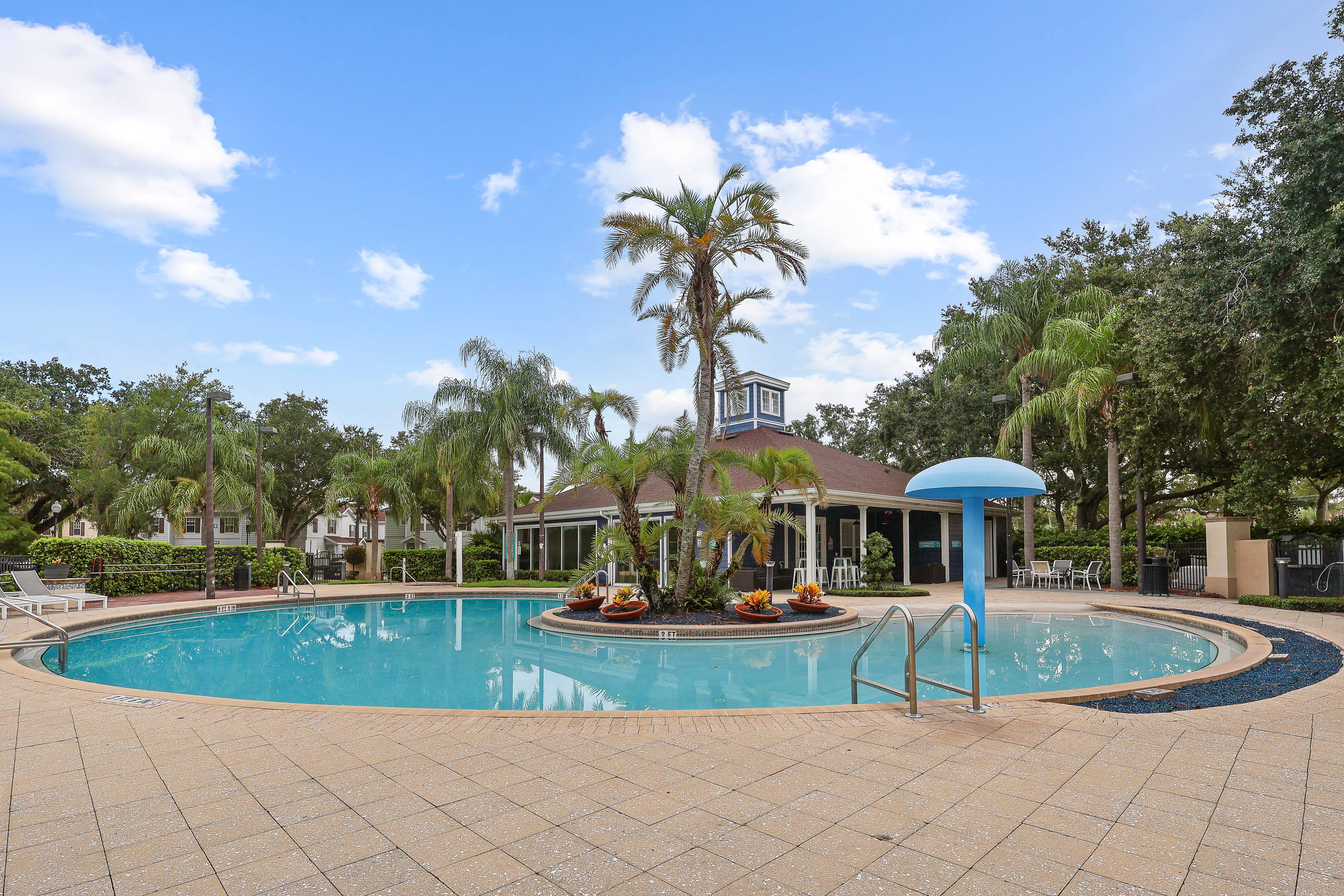 4BR townhouse with 2 kings in florida