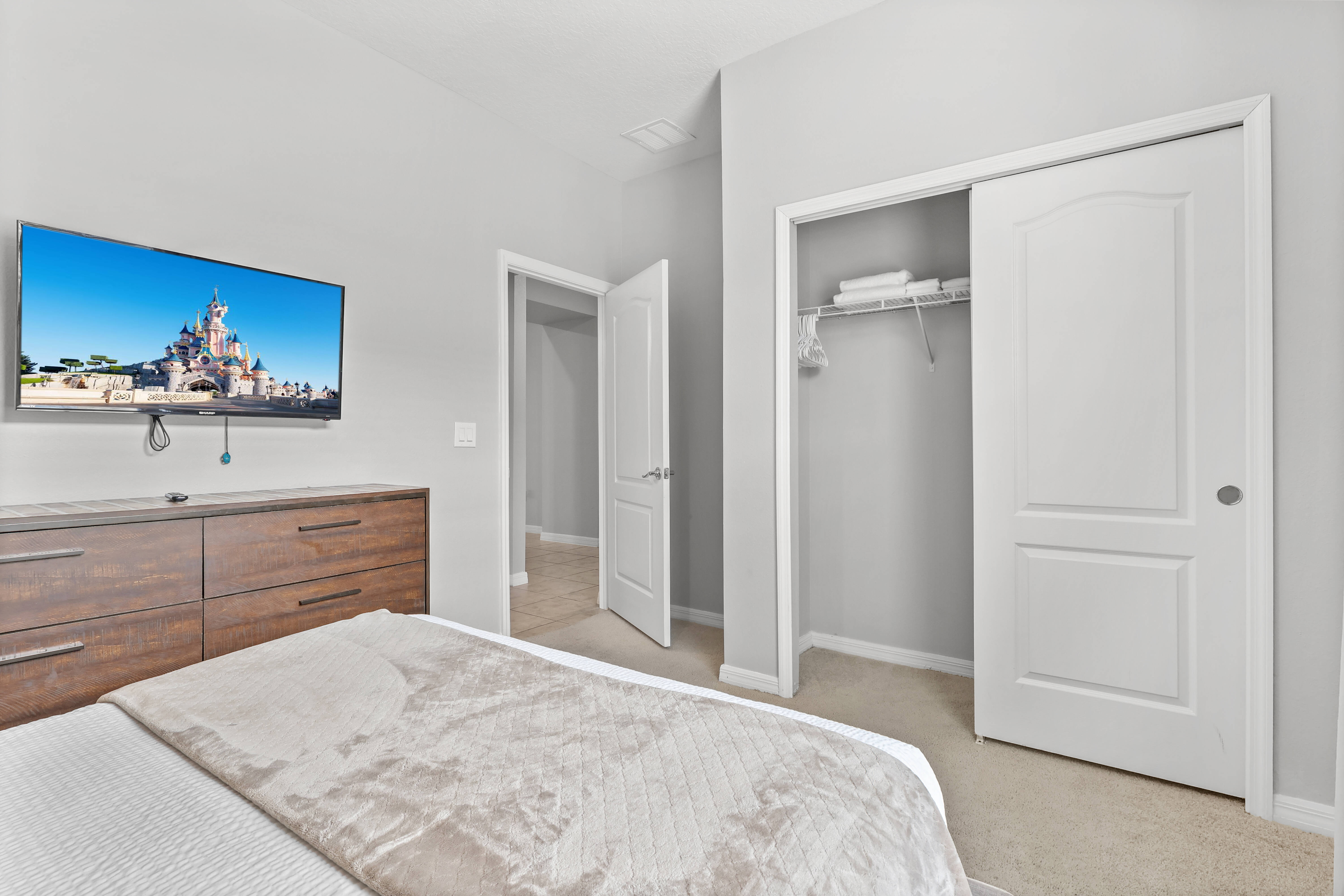 5BR townhouse with pool in davenport