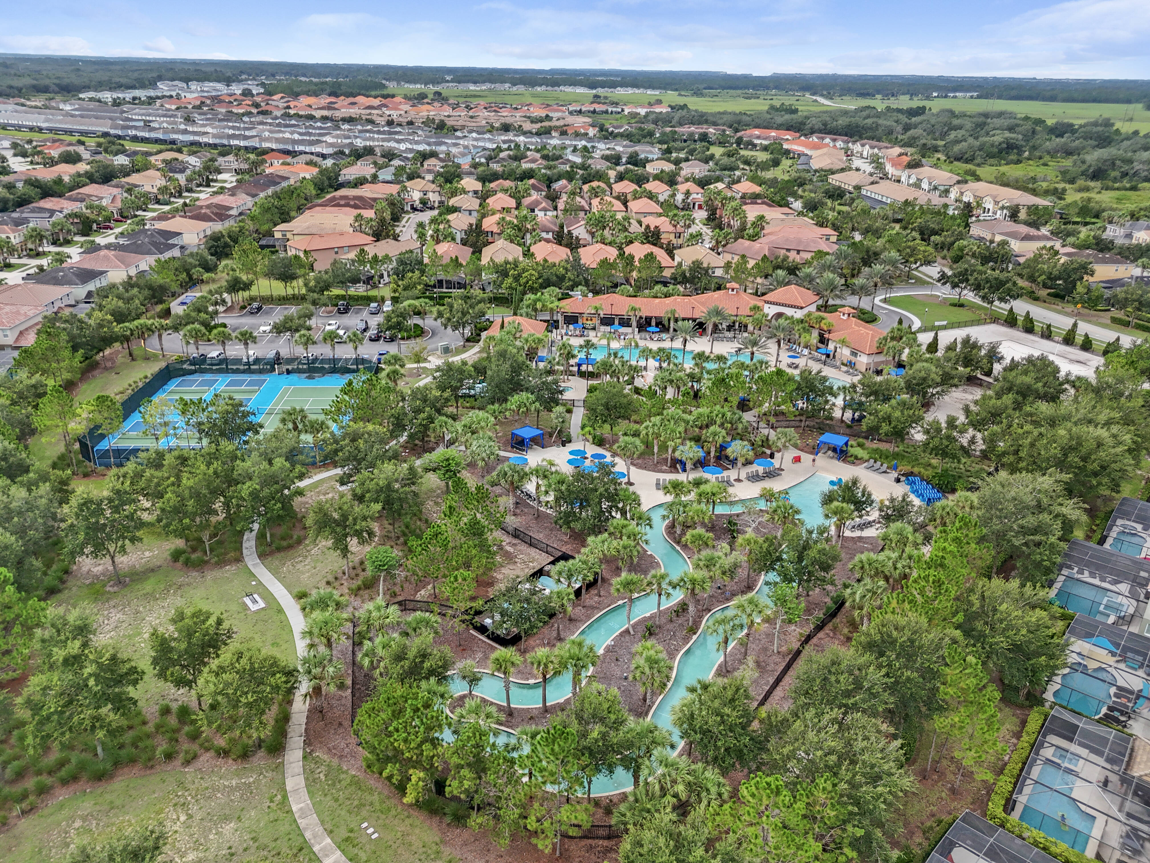 5BR townhouse with pool in davenport