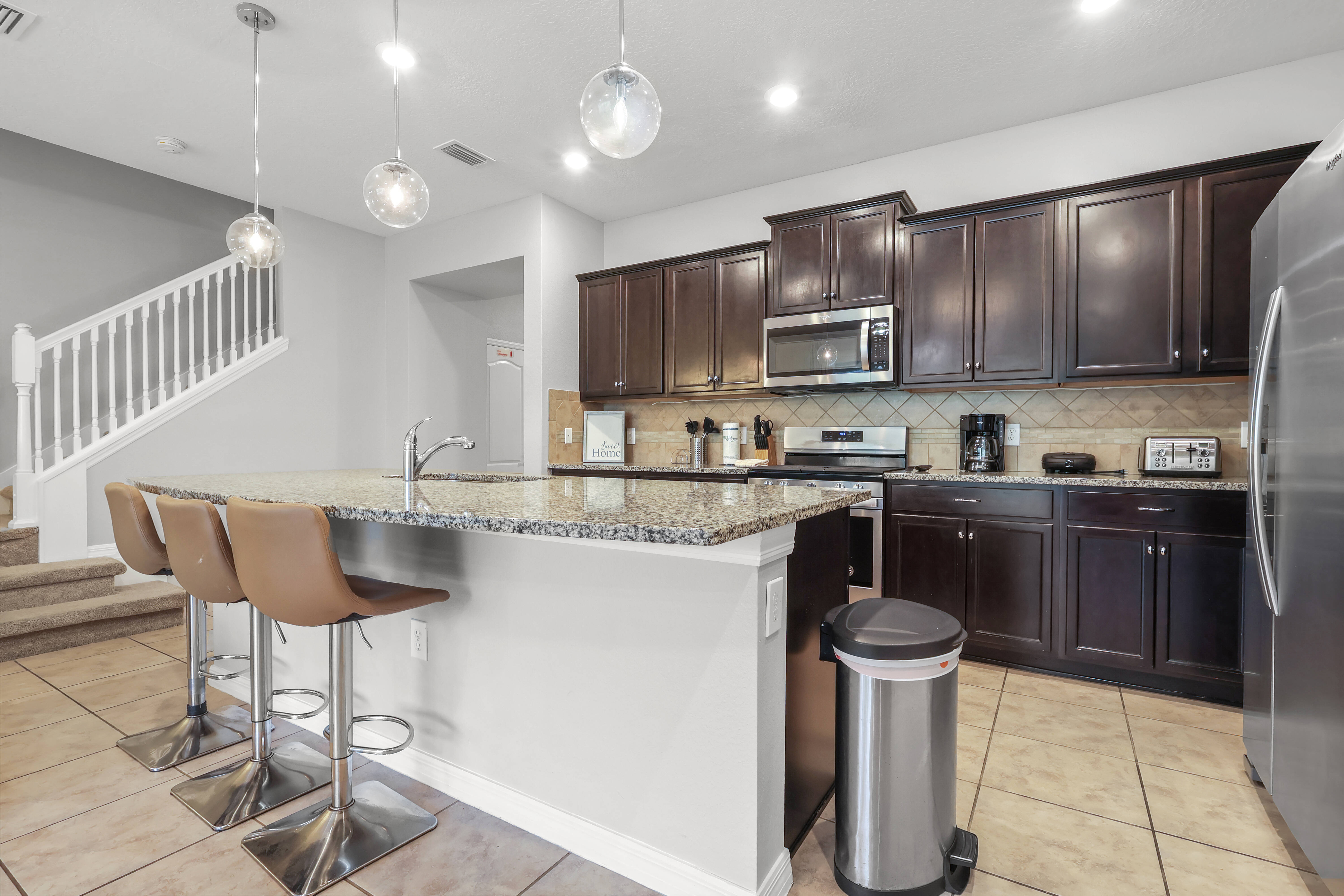 5BR townhouse with pool in davenport