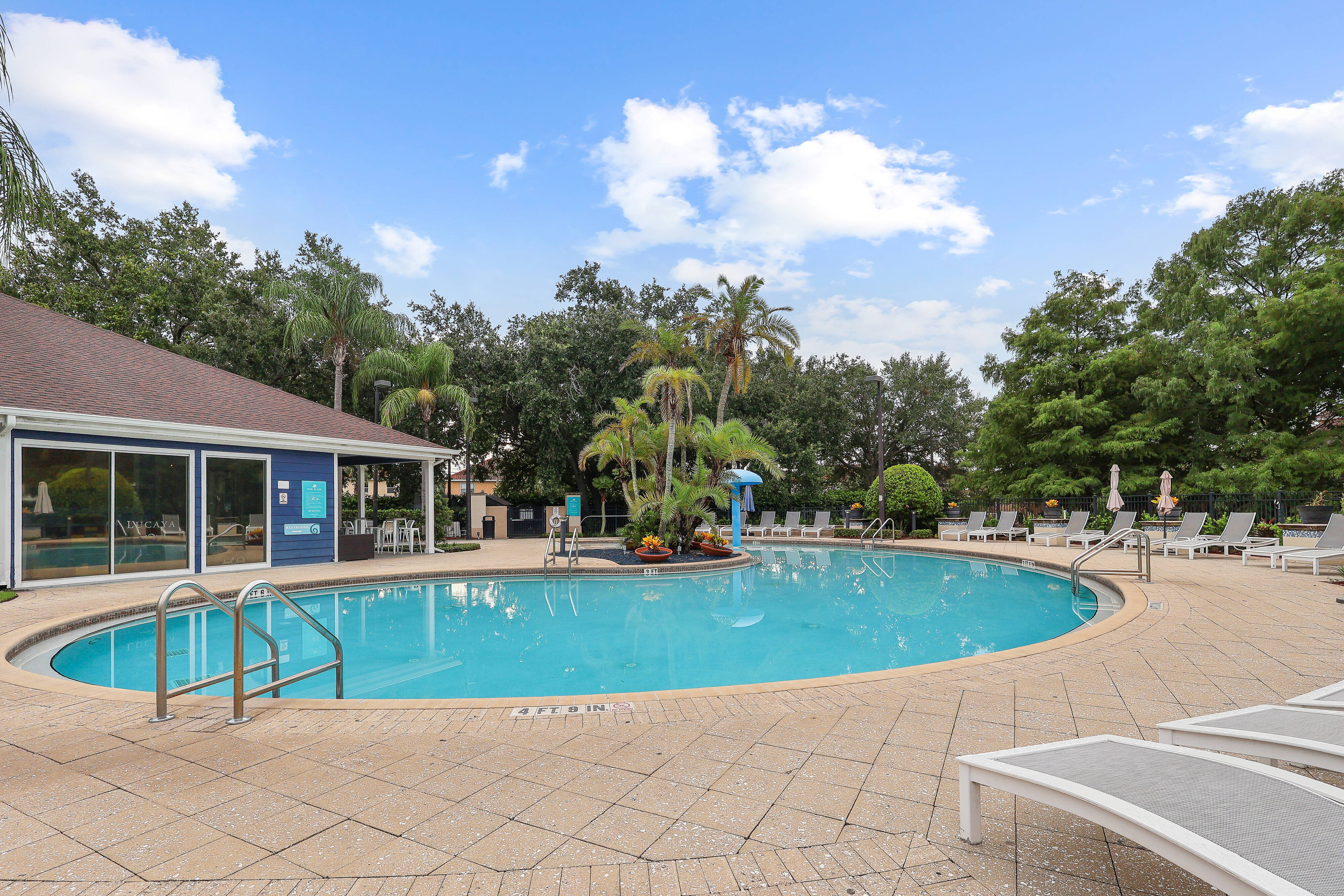 4BR townhouse with 2 kings in florida
