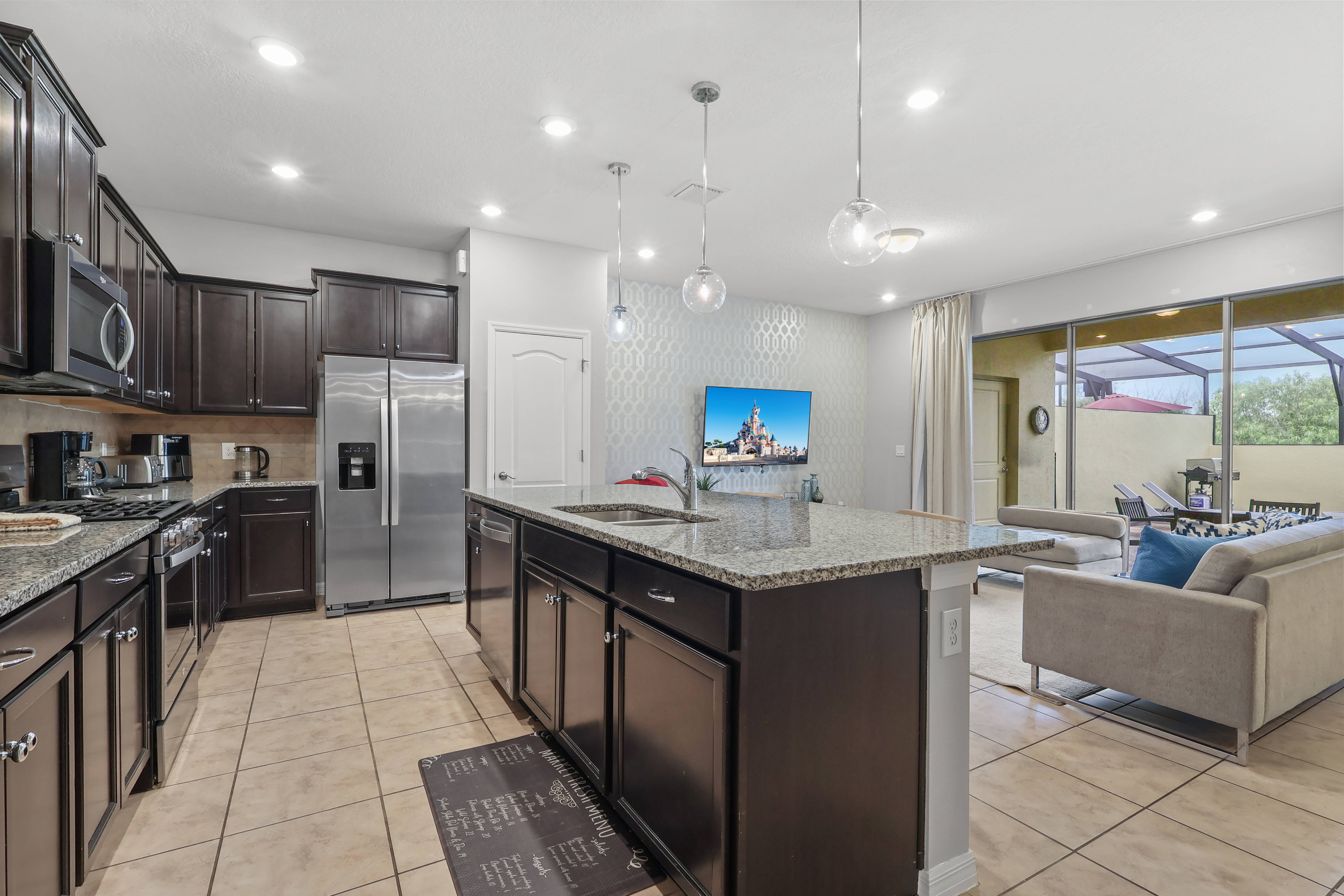 5BR townhouse with pool in davenport