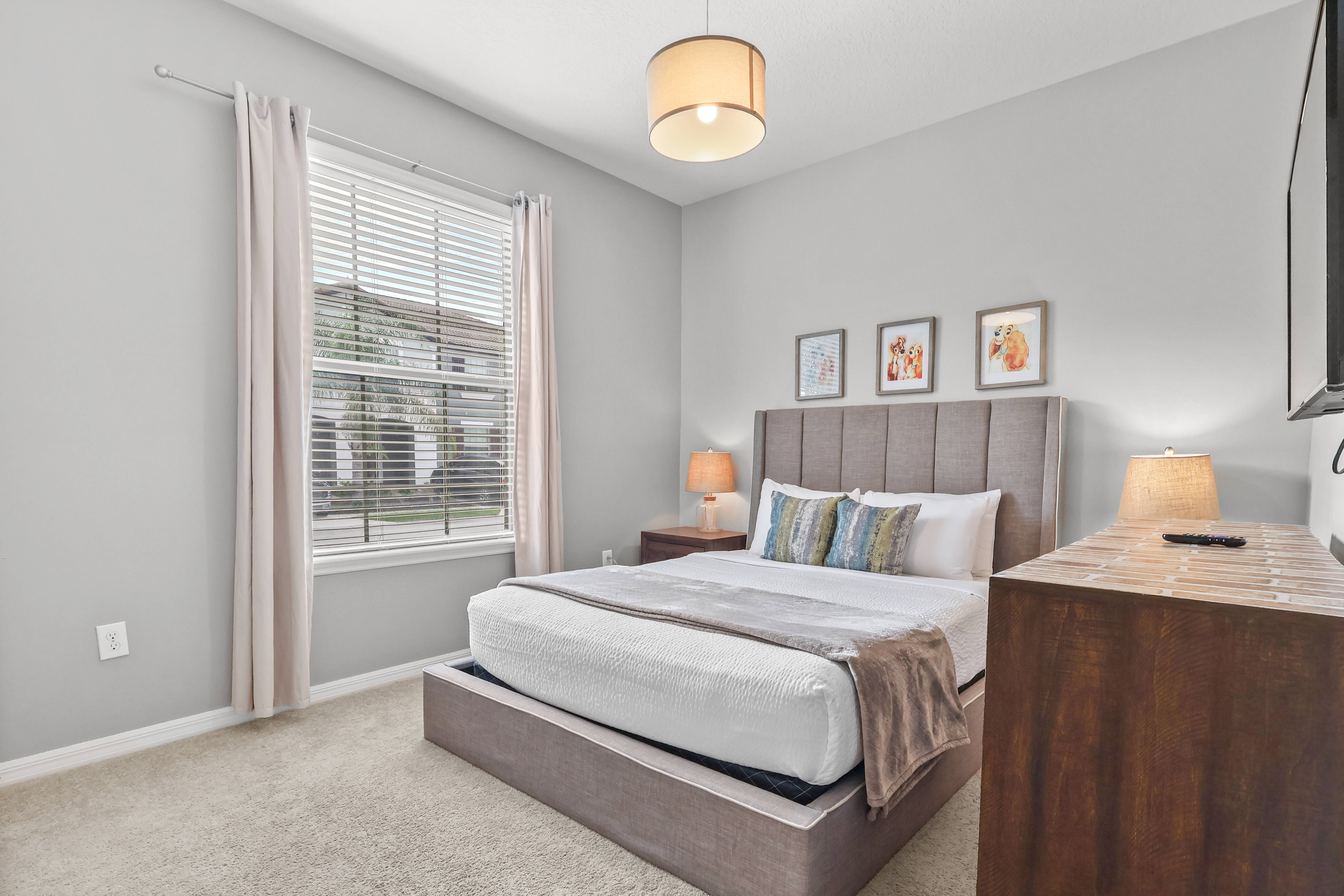 5BR townhouse with pool in davenport
