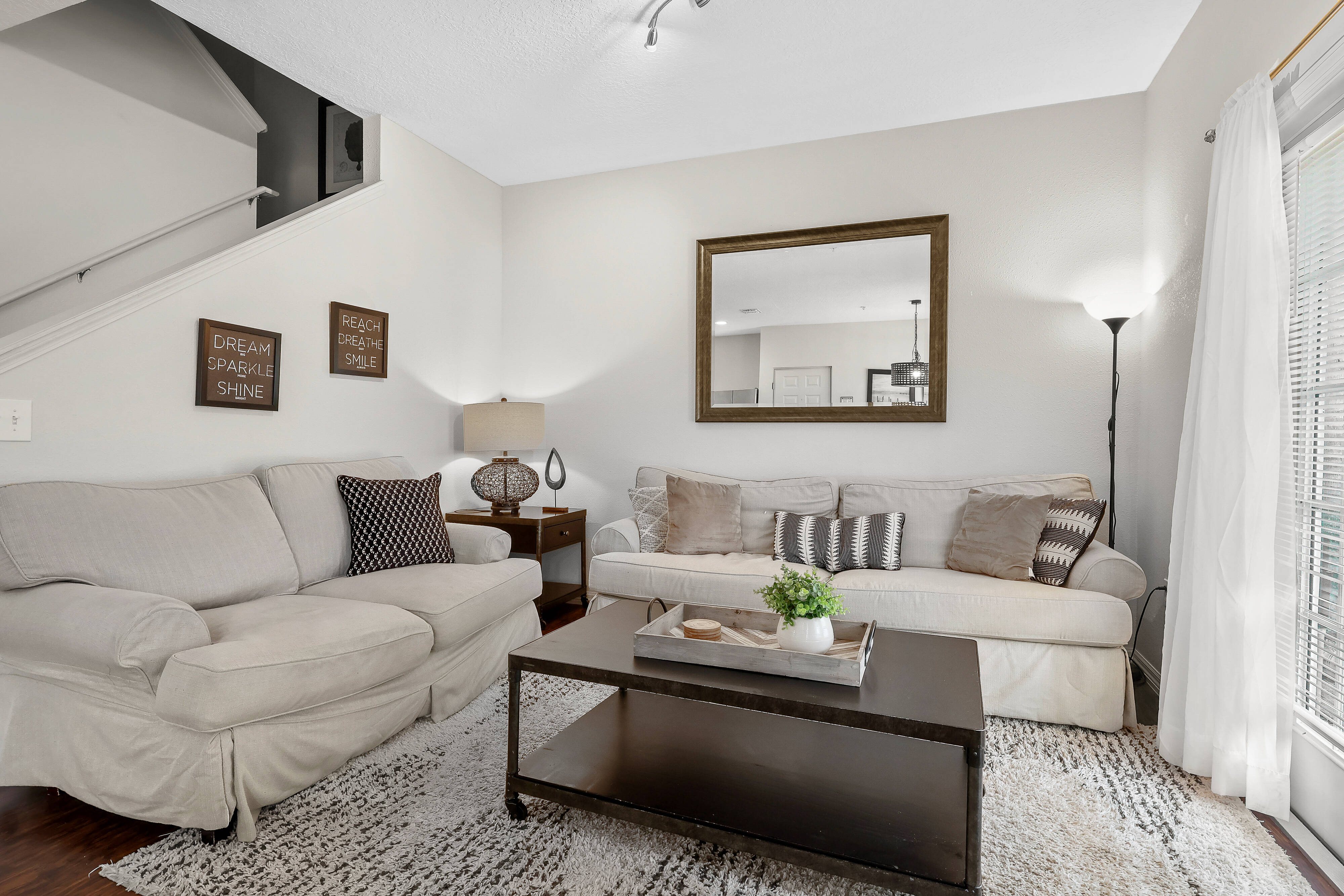 4BR townhouse with 2 kings in florida