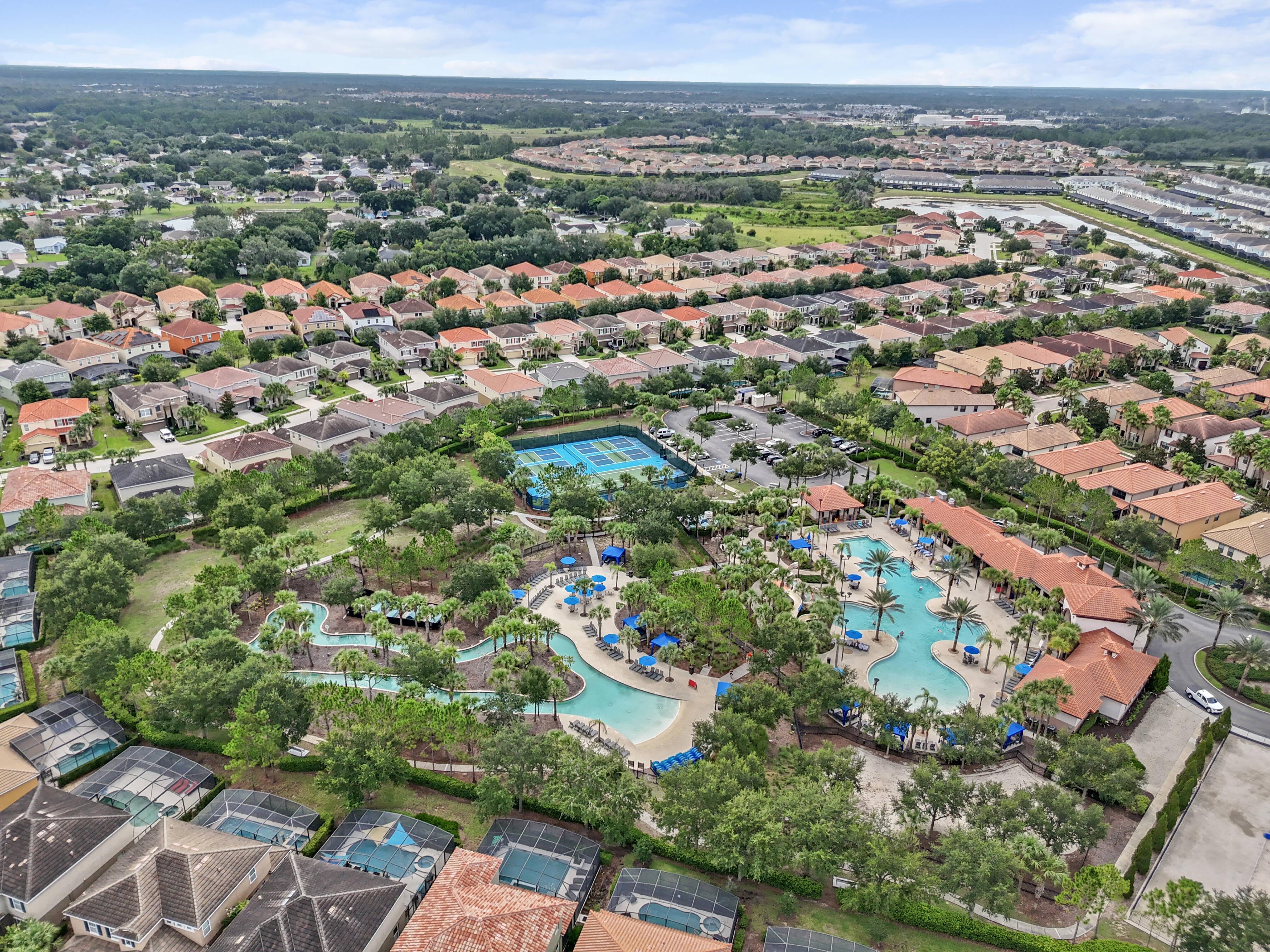 5BR townhouse with pool in davenport
