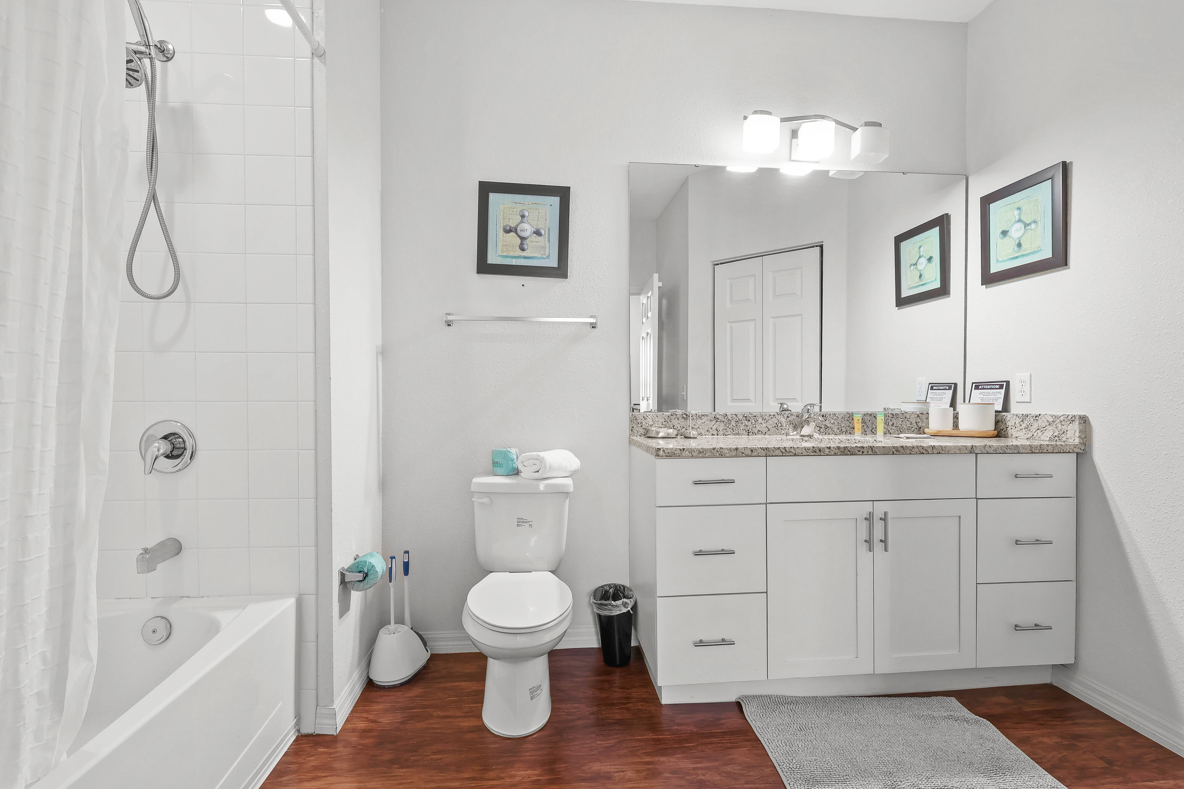 4BR townhouse with 2 kings in florida