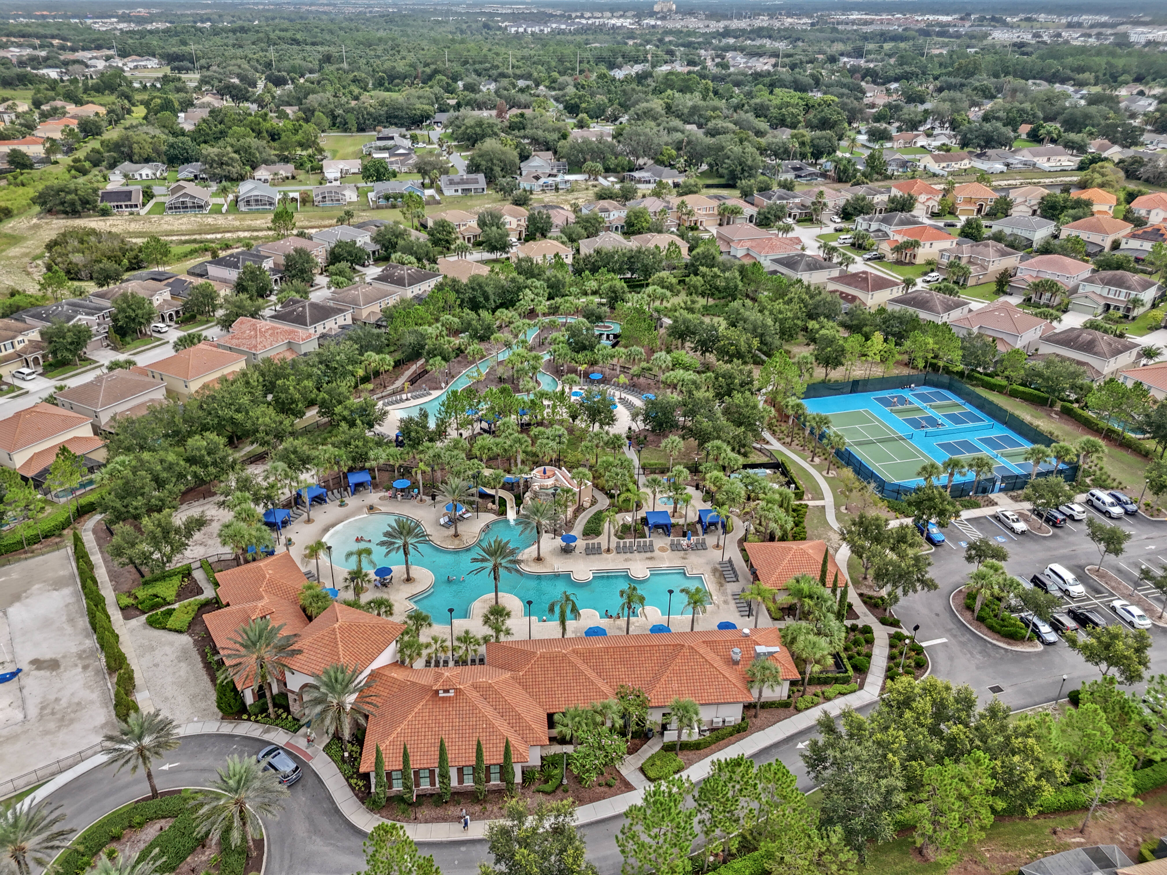 5BR townhouse with pool in davenport