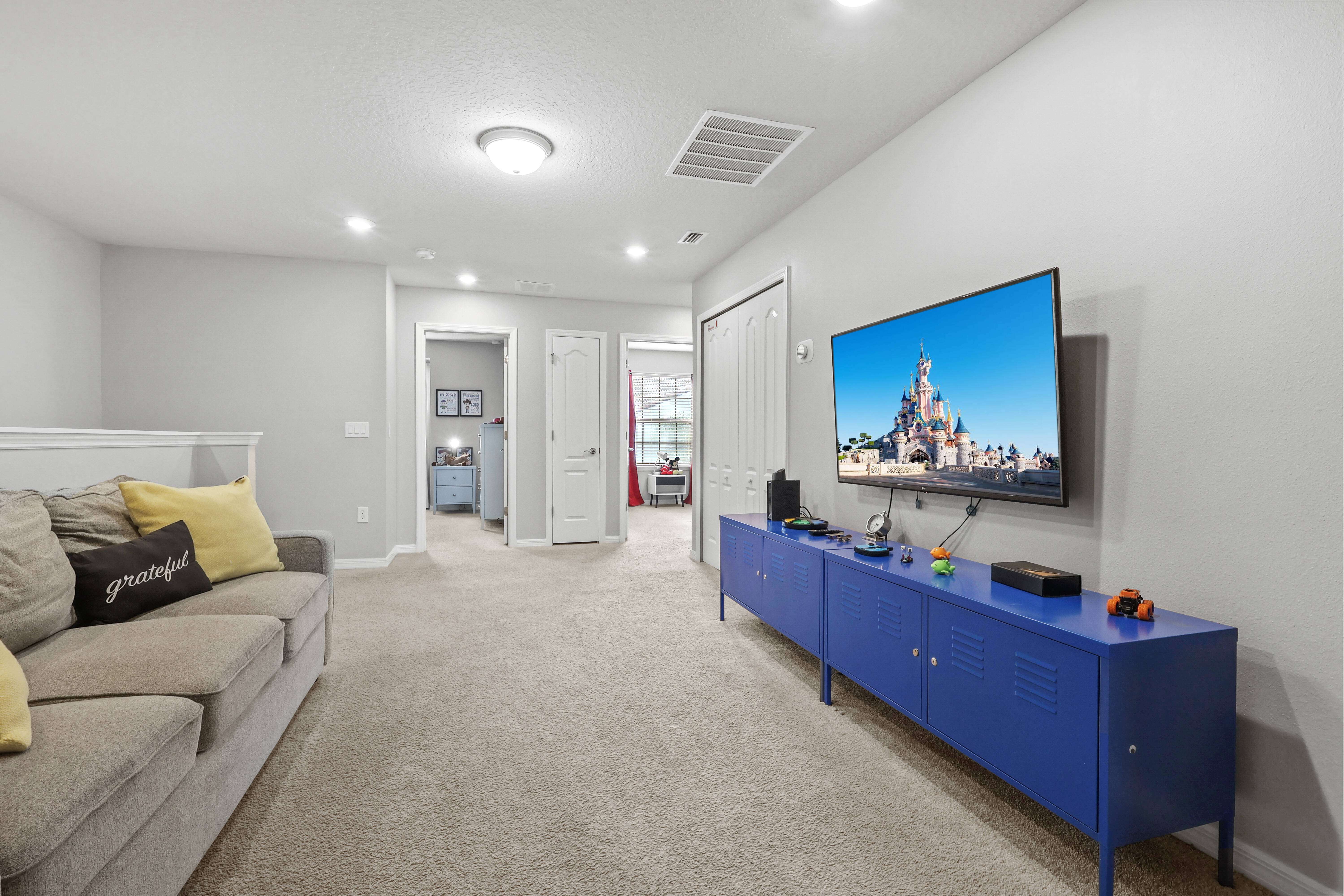 5BR townhouse with pool in davenport