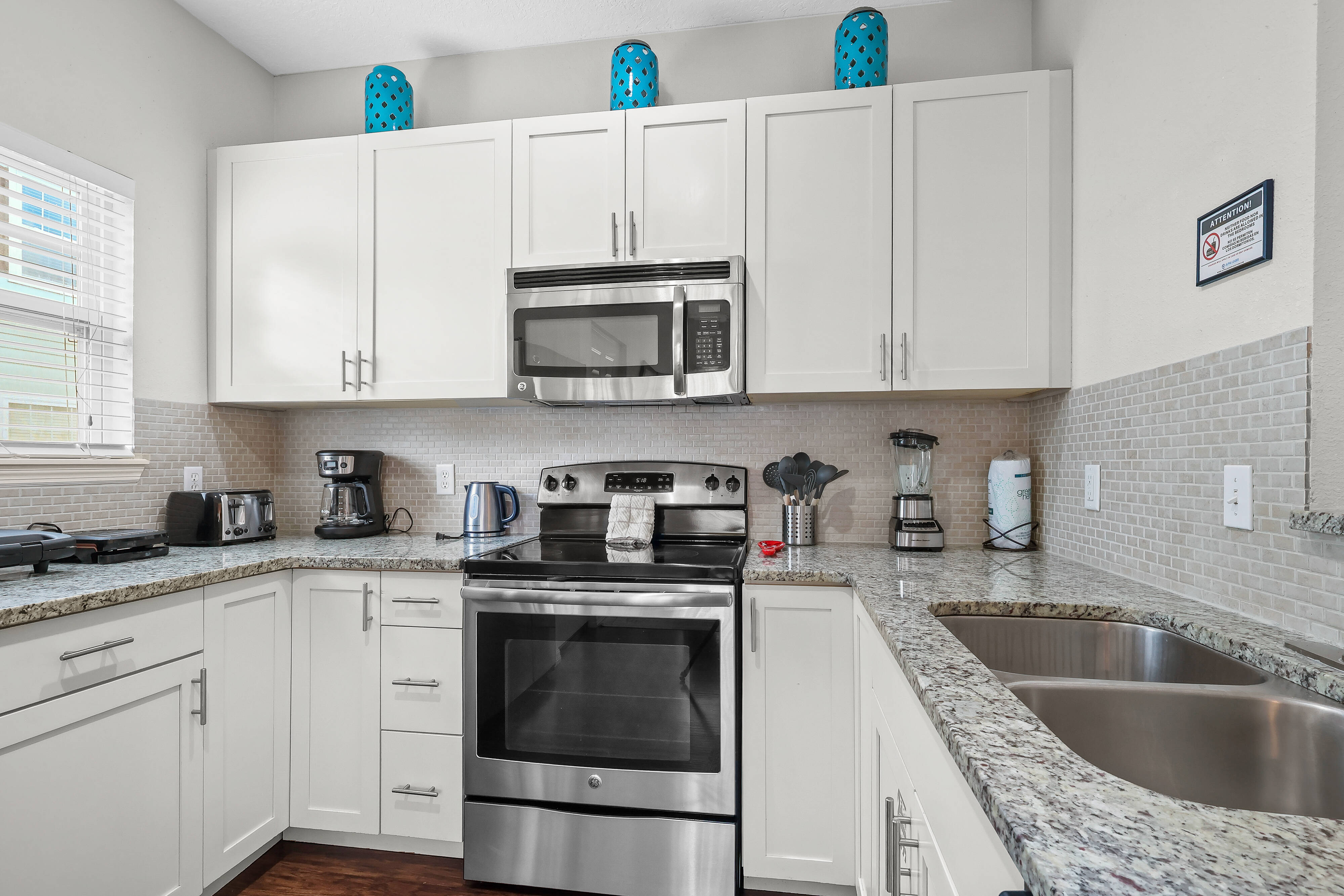 4BR townhouse with 2 kings in florida