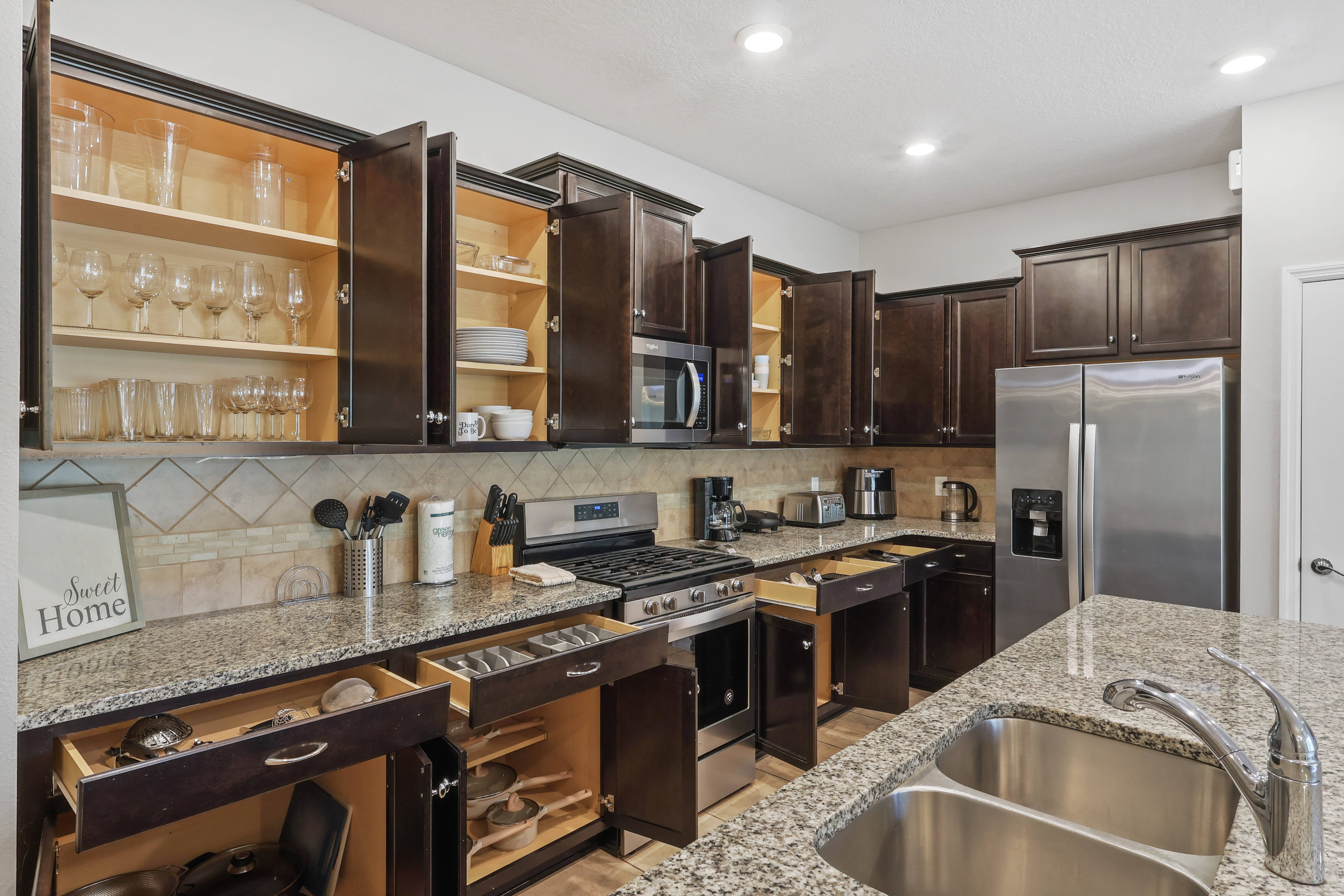 5BR townhouse with pool in davenport