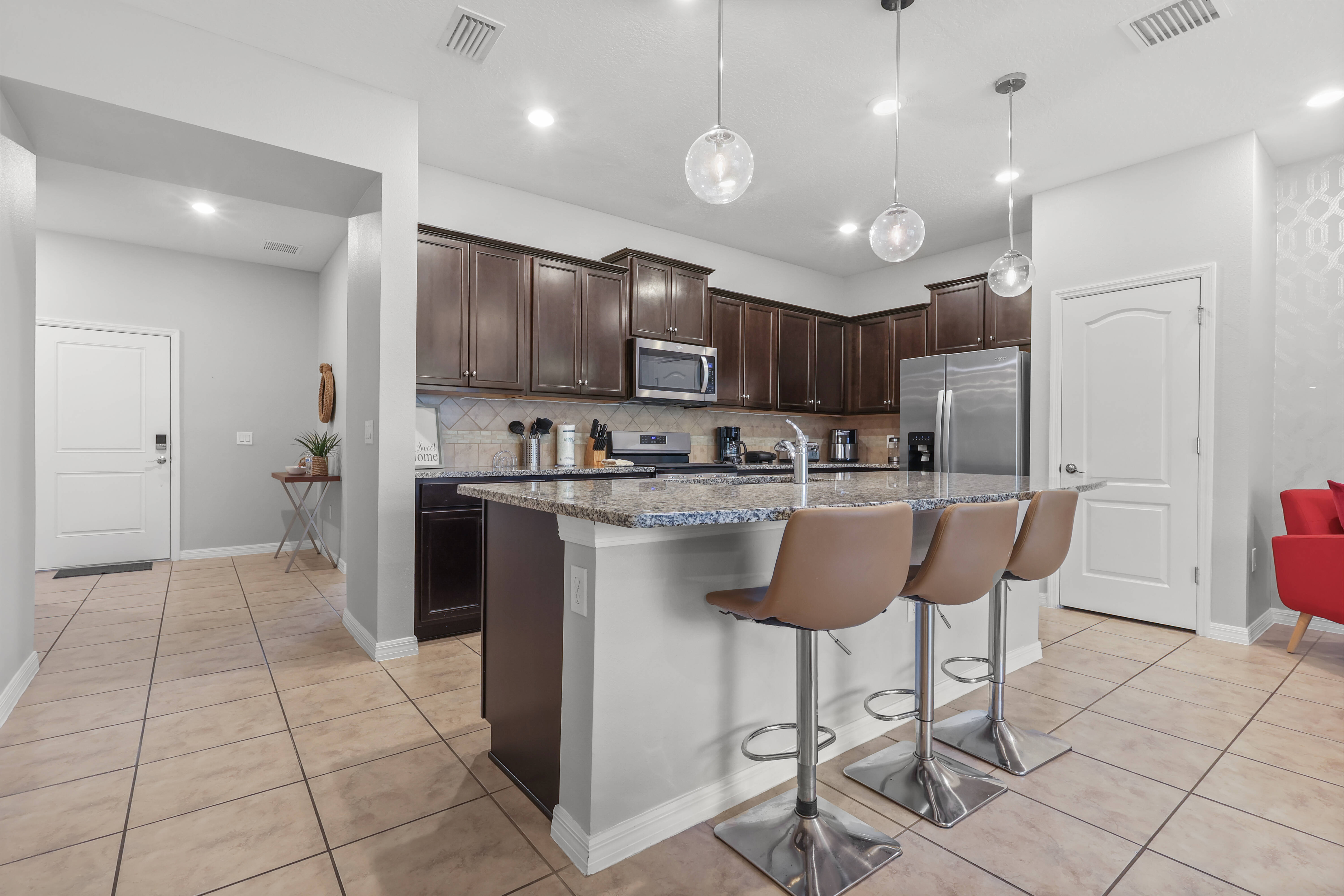 5BR townhouse with pool in davenport
