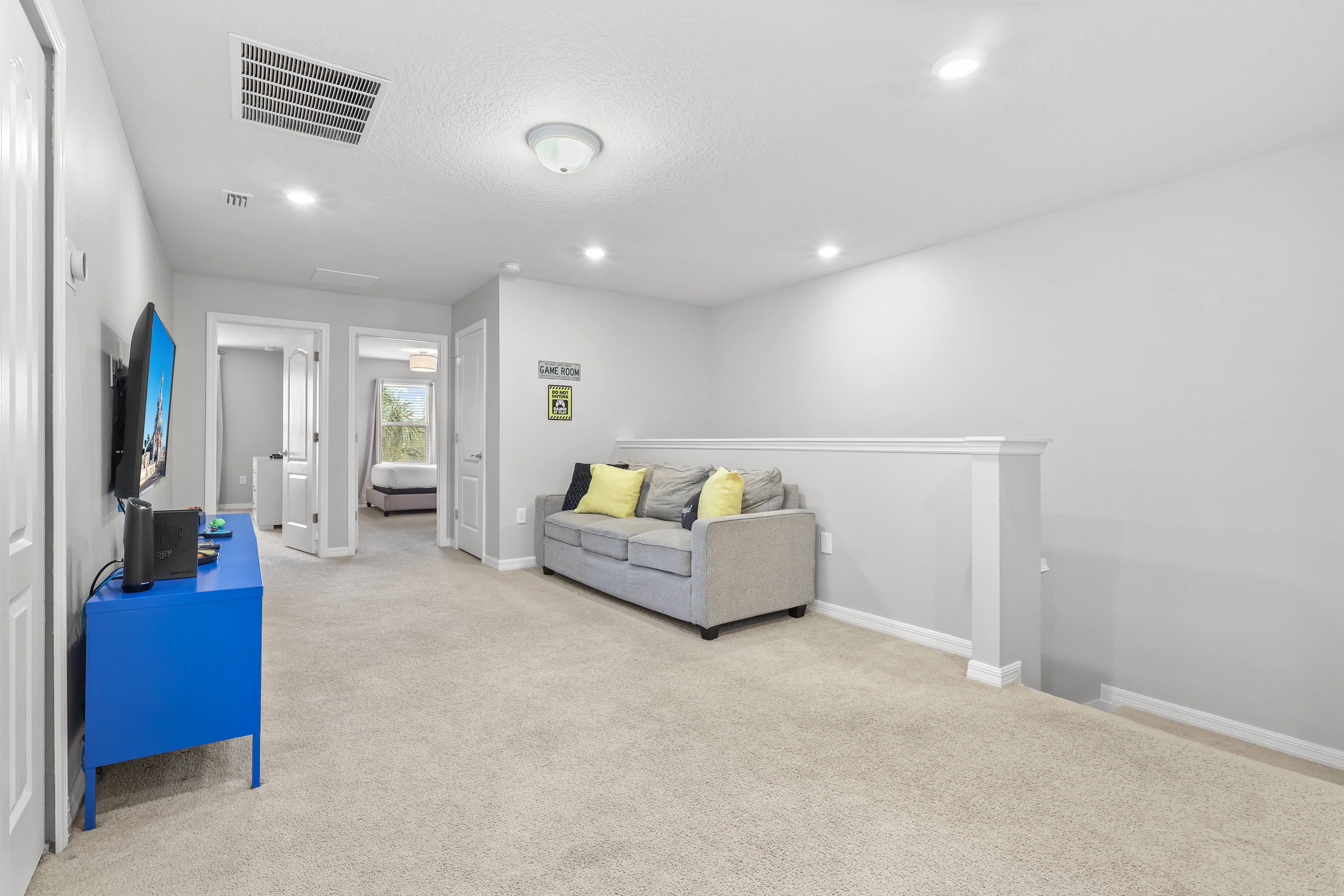 5BR townhouse with pool in davenport