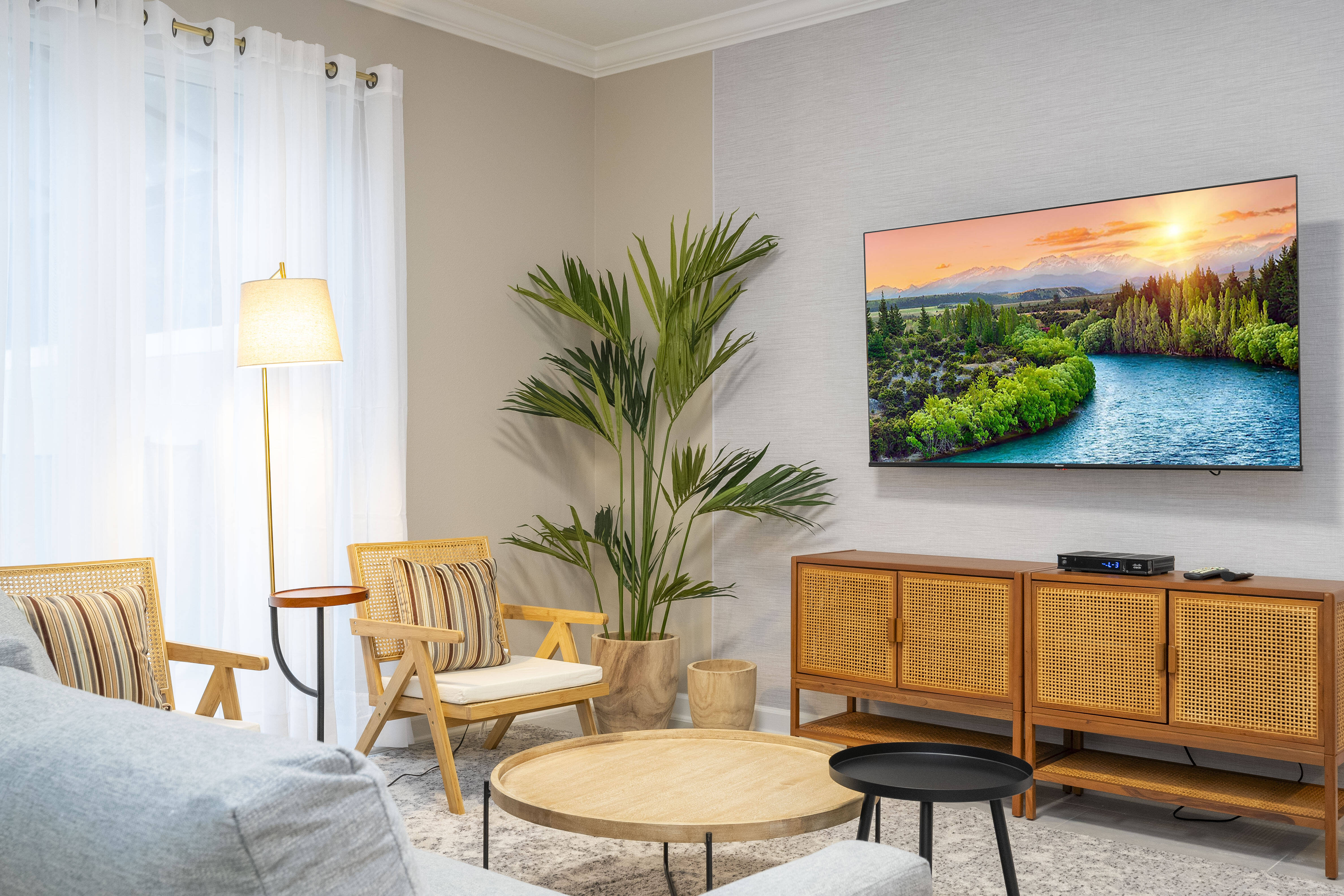 Beautiful & Cozy Home at Storey Lake Resort