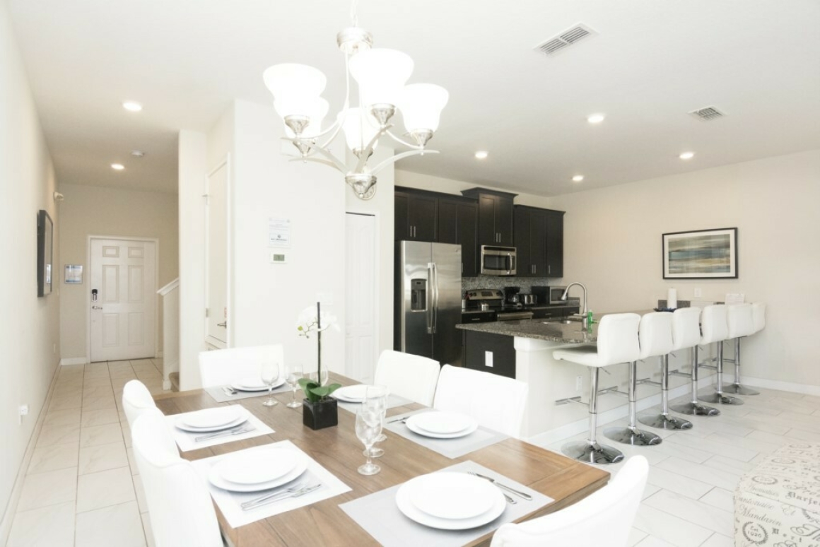 4807 Clock Tower Dr. Storey Lake