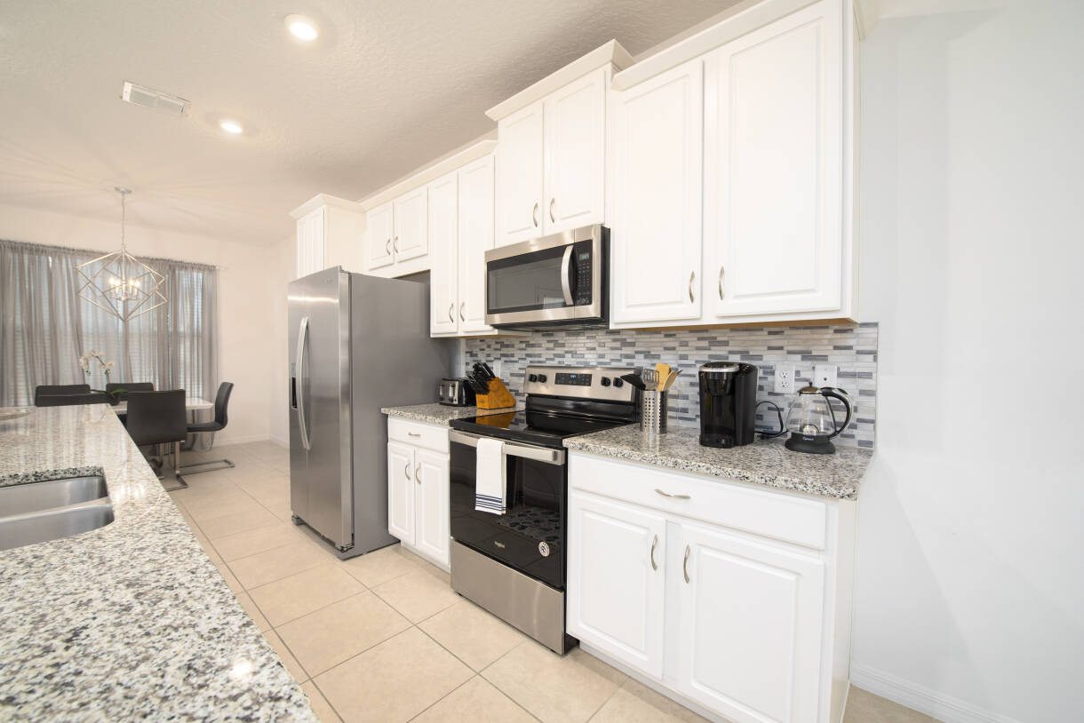 Cozy 3BR Pool Home in Solara Resort Near Disney