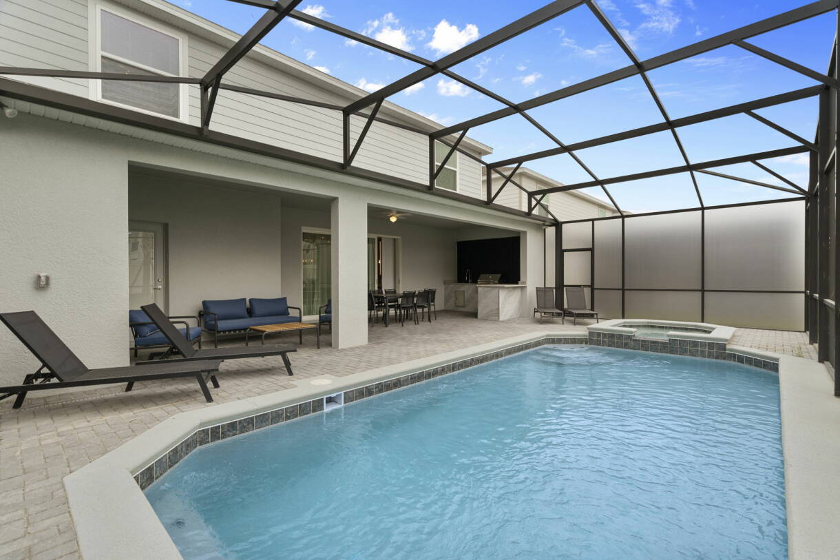 Windsor Cay 10BR Luxury Home w/ Game Room