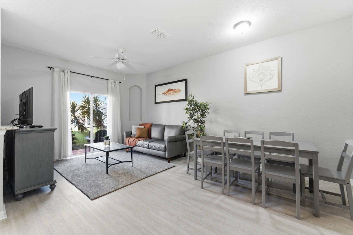 4BR townhouse at Regal Oaks