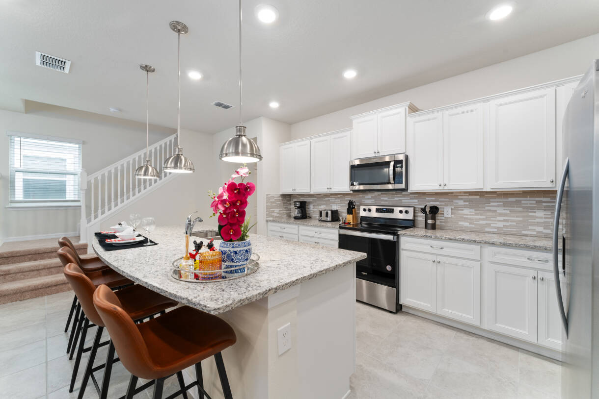 Sophisticated 5BR Pool Home Near Disney
