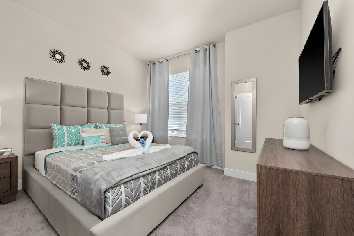 Modern 3BR Retreat w/ Pool | Near Disney