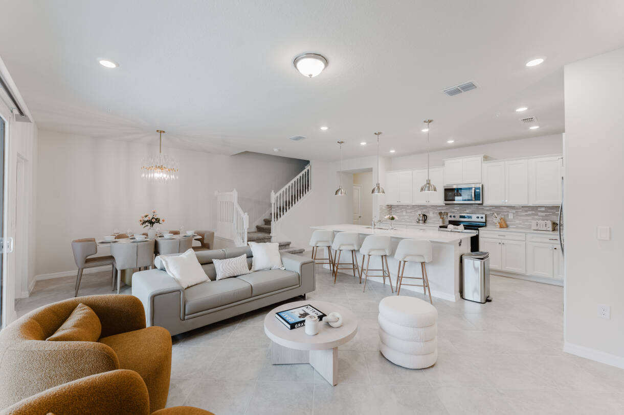 Family 5BR Retreat w/ Private Splash Pool