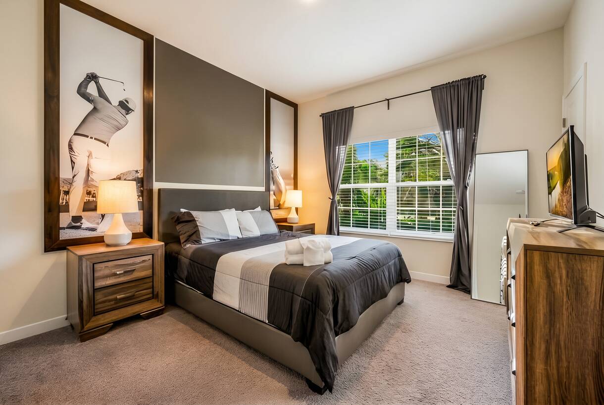 Luxury 4BR Villa w/ Pool Near Disney Parks