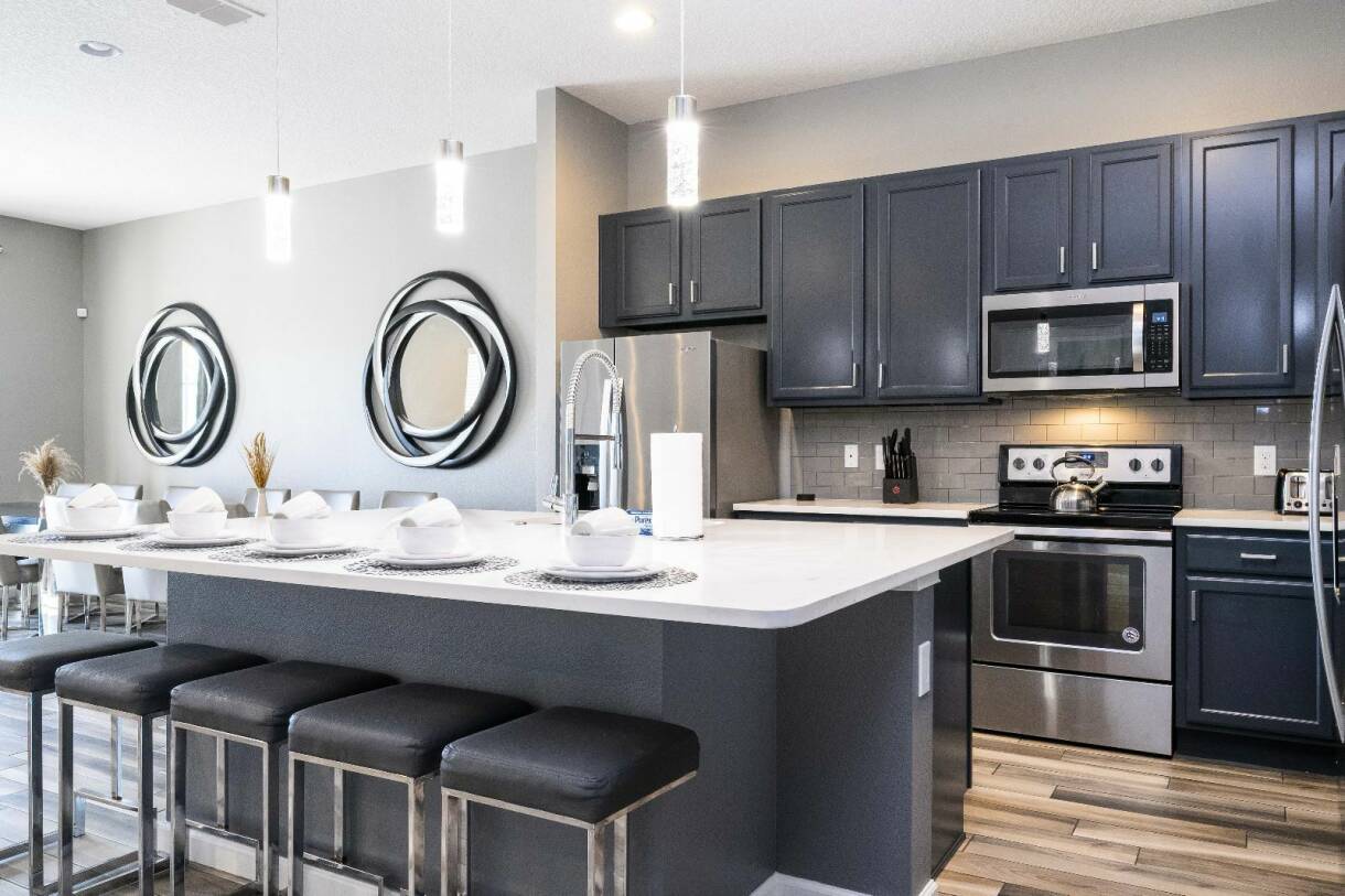 Luxury 12BR Villa at Solterra Resort