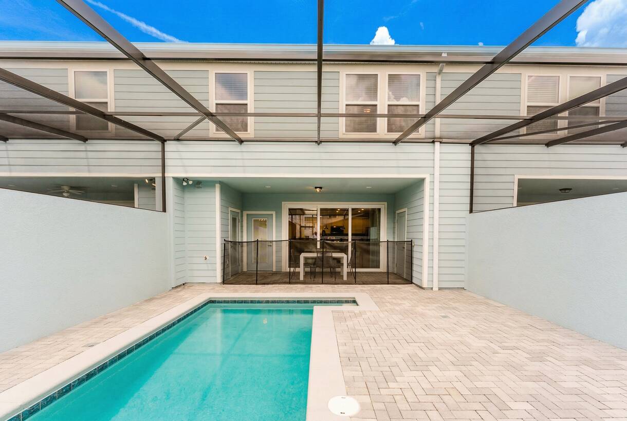 Family 5BR Retreat w/ Private Splash Pool