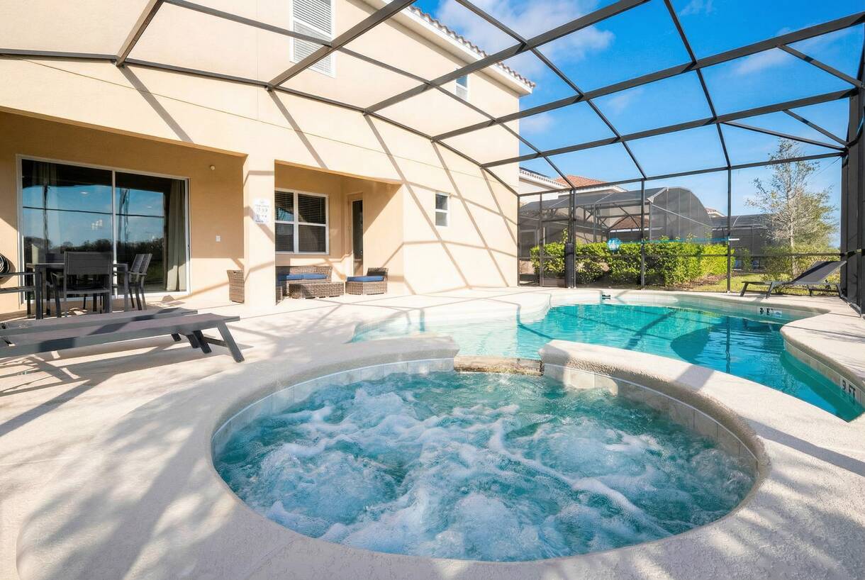Luxury 12BR Villa at Solterra Resort