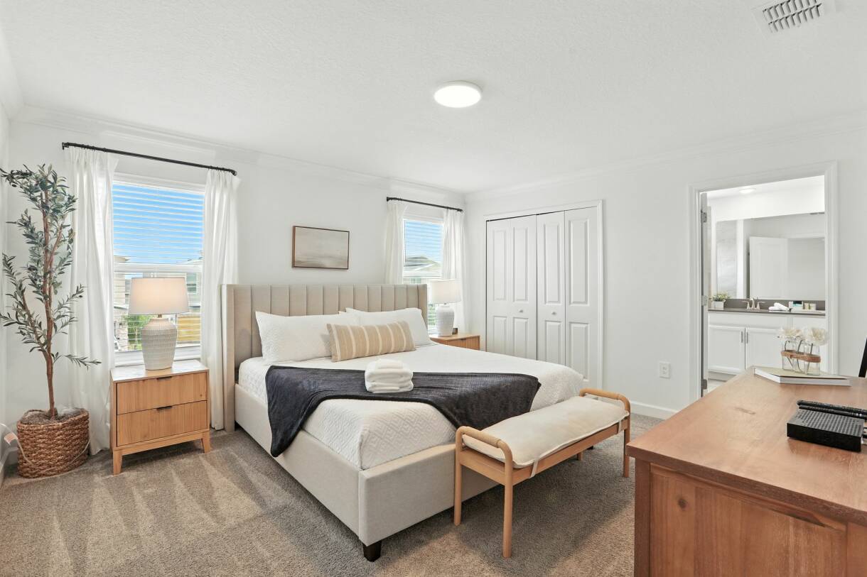 4BR Luxury Home at Champions Gate with Pool