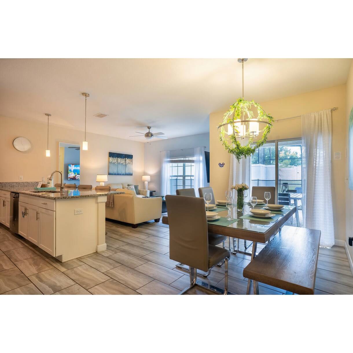 Family 4BR Pool Home in Champions Gate