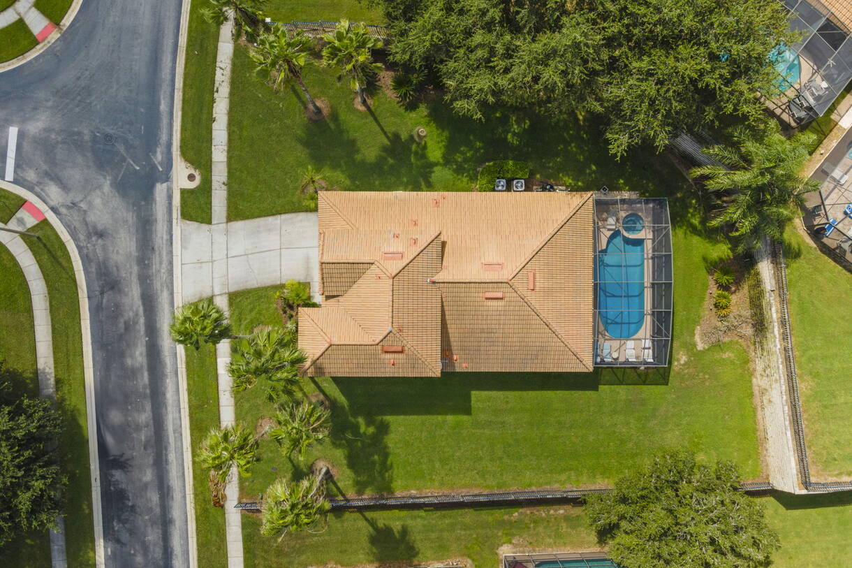 5BR home with 5 baths at Windsor Hills