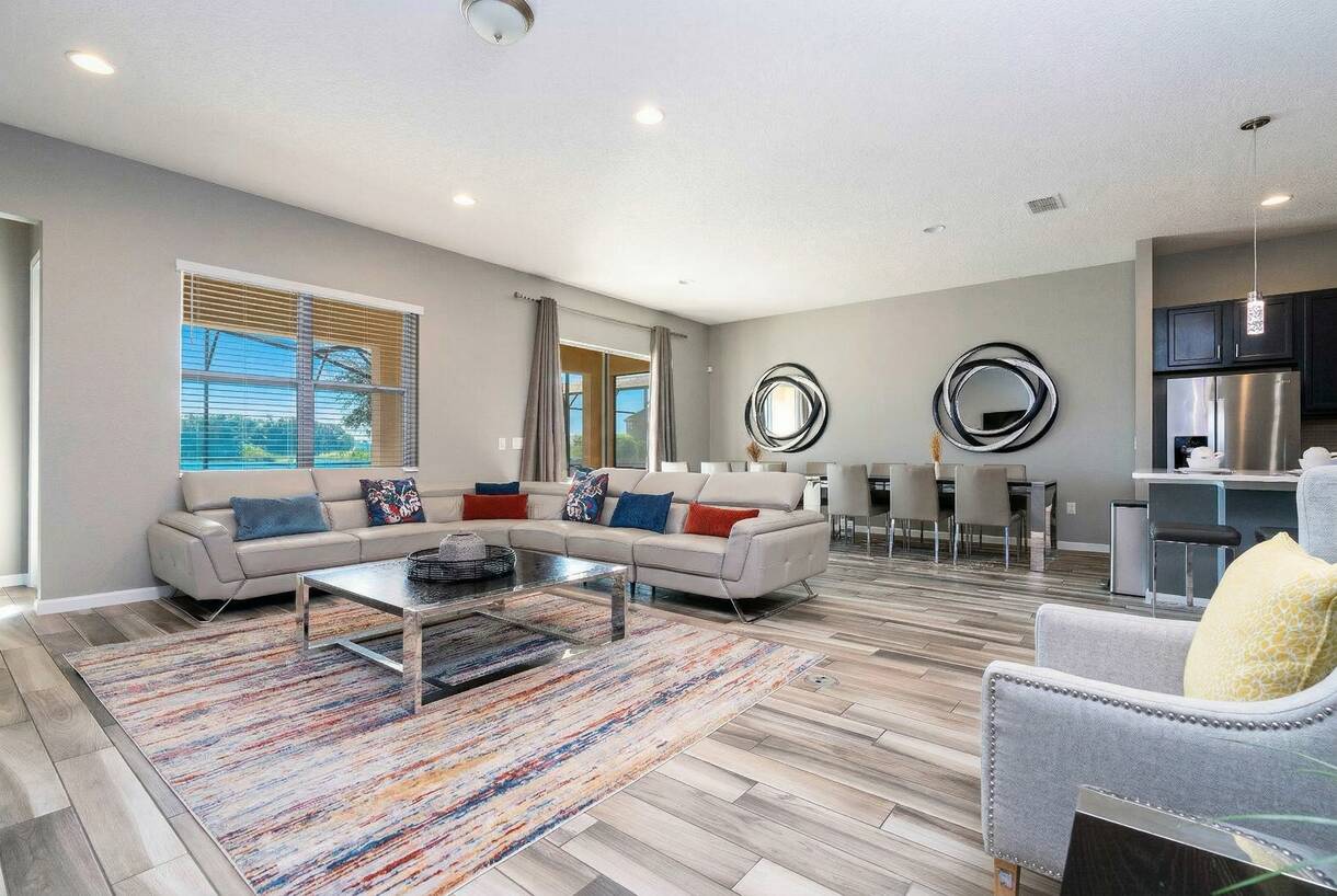 Luxury 12BR Villa at Solterra Resort