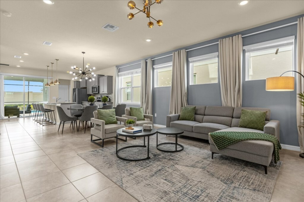 5 Bedrooms/ 5.5 Bathrooms/ Windsor Island(3317 LW)