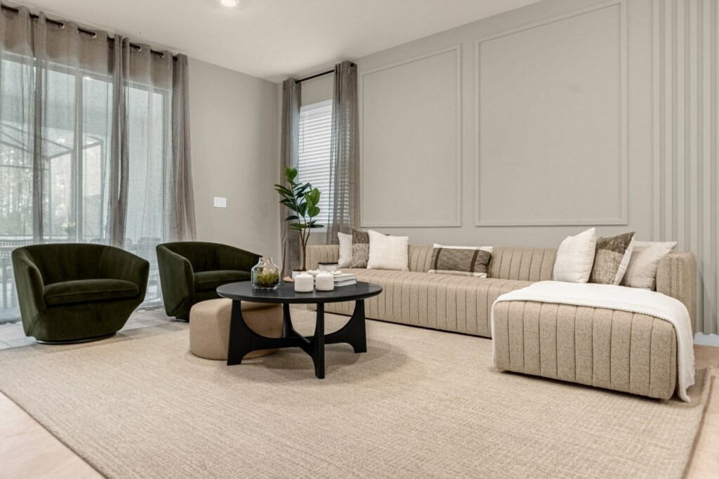 7 Bedroom/ 5.5 Bathroom/ Windsor Island (4424KR)