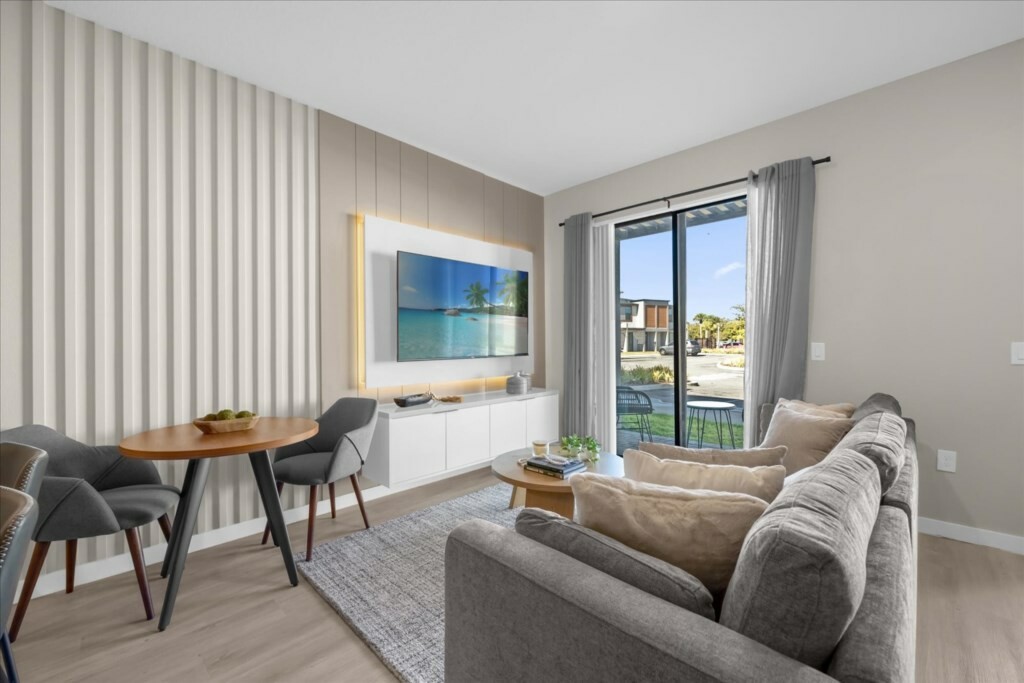 3 Bedrooms / 3 Baths/ The Hub At Westside (3444TT)