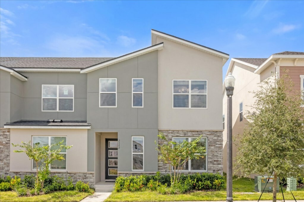 6 Bedrooms/ 4.5 Bathrooms/Solara Resort  (2322ZP)