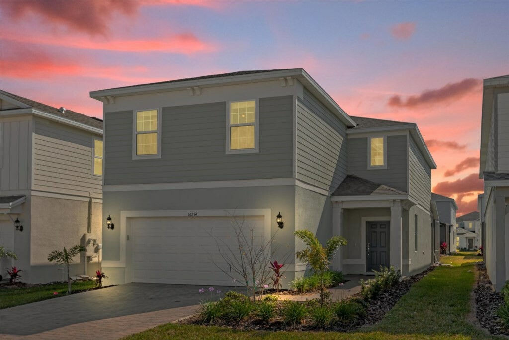 5 Bedrooms / 4 Bathrooms / Windsor Cay (16214TW)