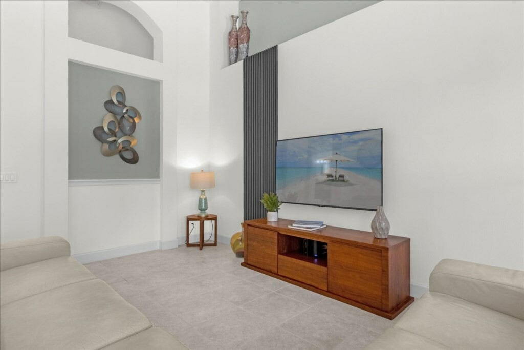 4 Bedrooms/ 3 Bathrooms/ Solterra (4072 OD)