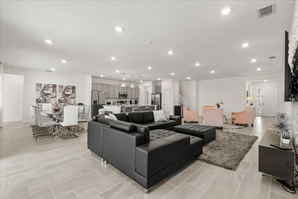 15 Bedrooms/15.5 Bathrooms/Veranda Palms (2477RD)