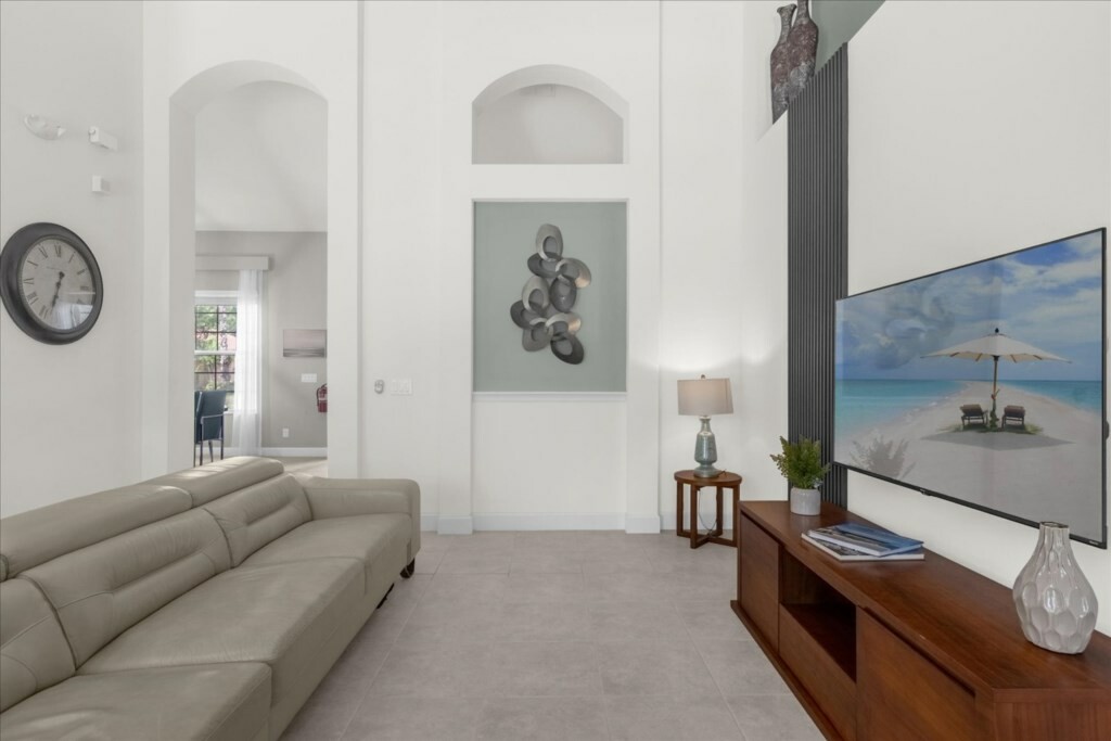 4 Bedrooms/ 3 Bathrooms/ Solterra (4072 OD)