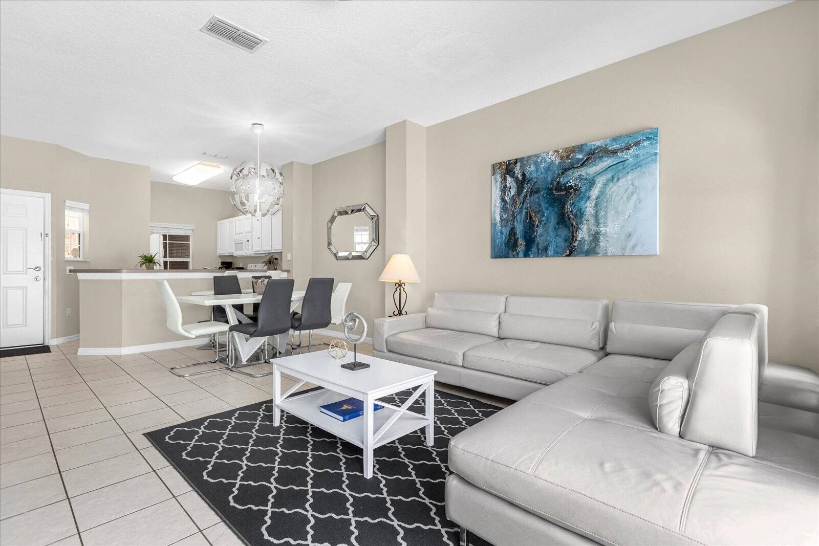 3 Bedroom / 2.5 Bathroom Bella Vida (4556 AC)