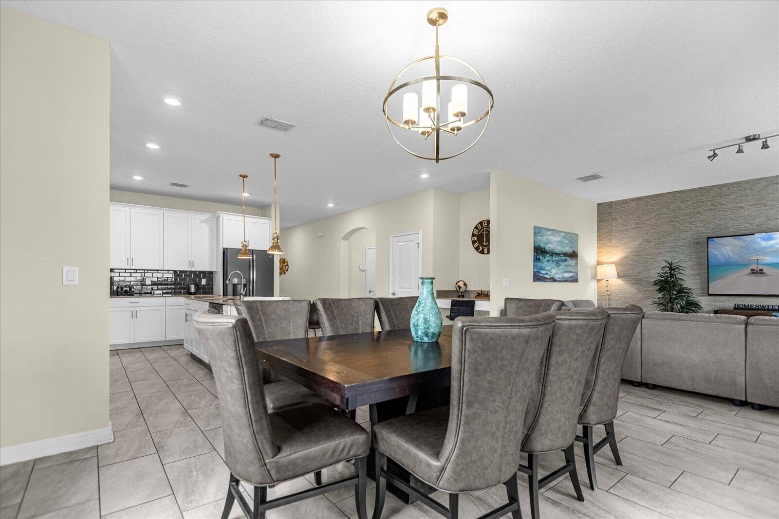 6 Bedrooms/ 5 Bathrooms/ Champions Gate (1593 FD)