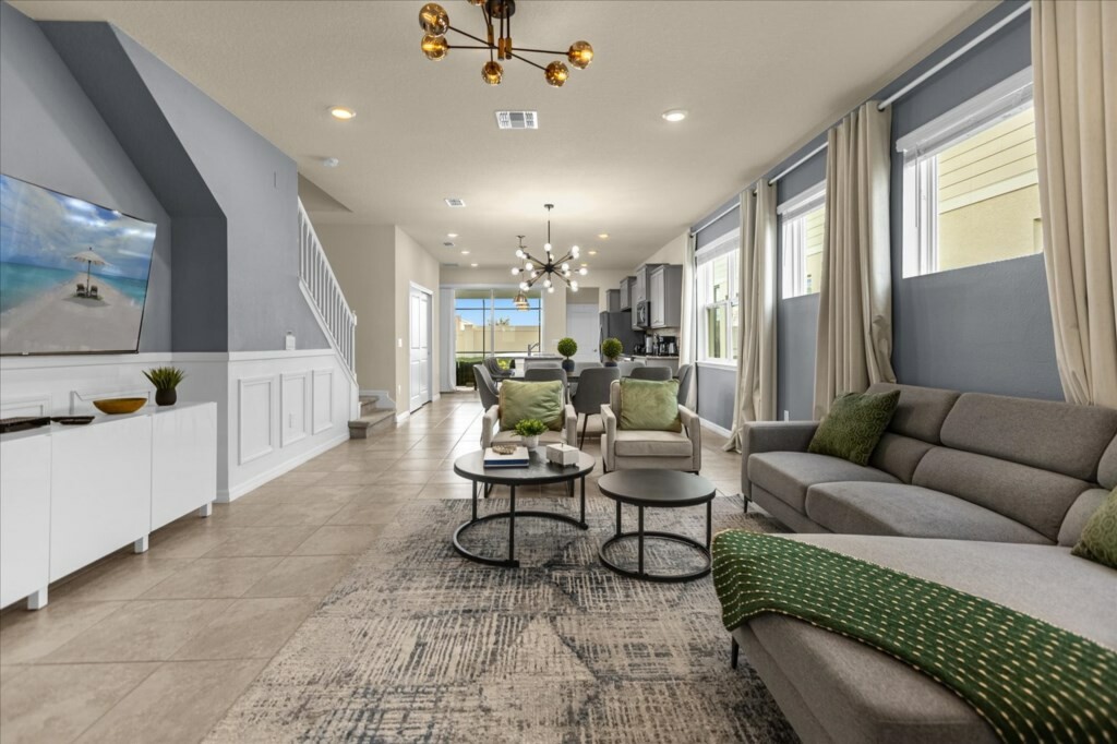 5 Bedrooms/ 5.5 Bathrooms/ Windsor Island(3317 LW)