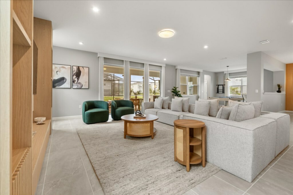 9 Bedrooms/ 6.5 Bathrooms/ Solara Resort (2342 CS)