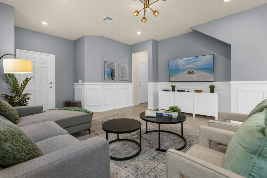 5 Bedrooms/ 5.5 Bathrooms/ Windsor Island(3317 LW)